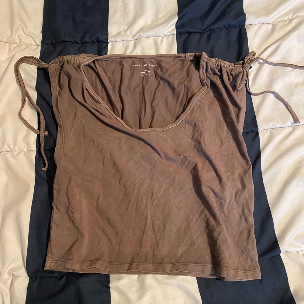 American Eagle tshirt